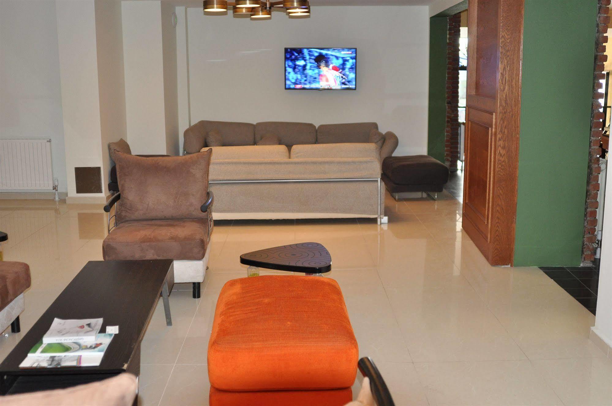 Emirtimes Kadıköy 2* İstanbul