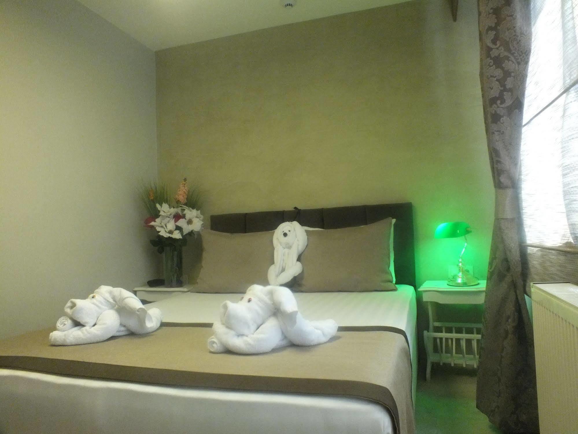 Emirtimes Kadıköy Otel 2*
